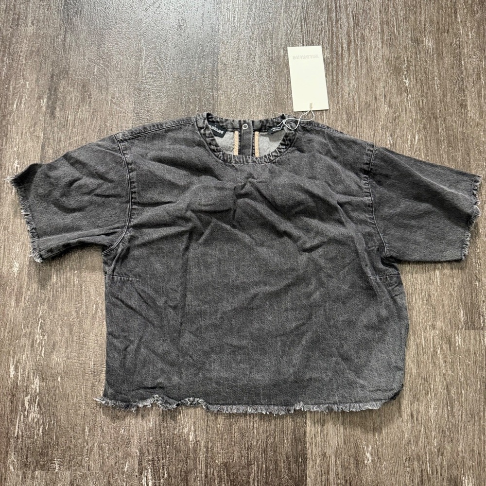 Wildfang Essential Denim Boxy Top Frayed Hem Short Sleeve Button Back XS